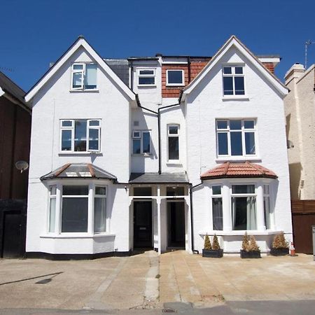 Stylish 1 Bed Flat With Private Terrace In Wimbledon - 3 The Queens ลอนดอน ภายนอก รูปภาพ